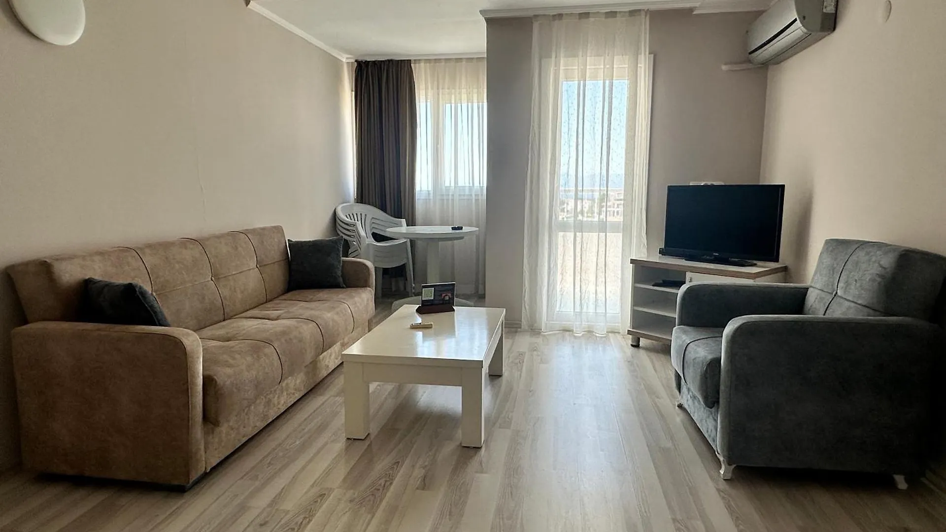 ** Hotel apartamentowy Silver Tower Residence Kusadası Turcja