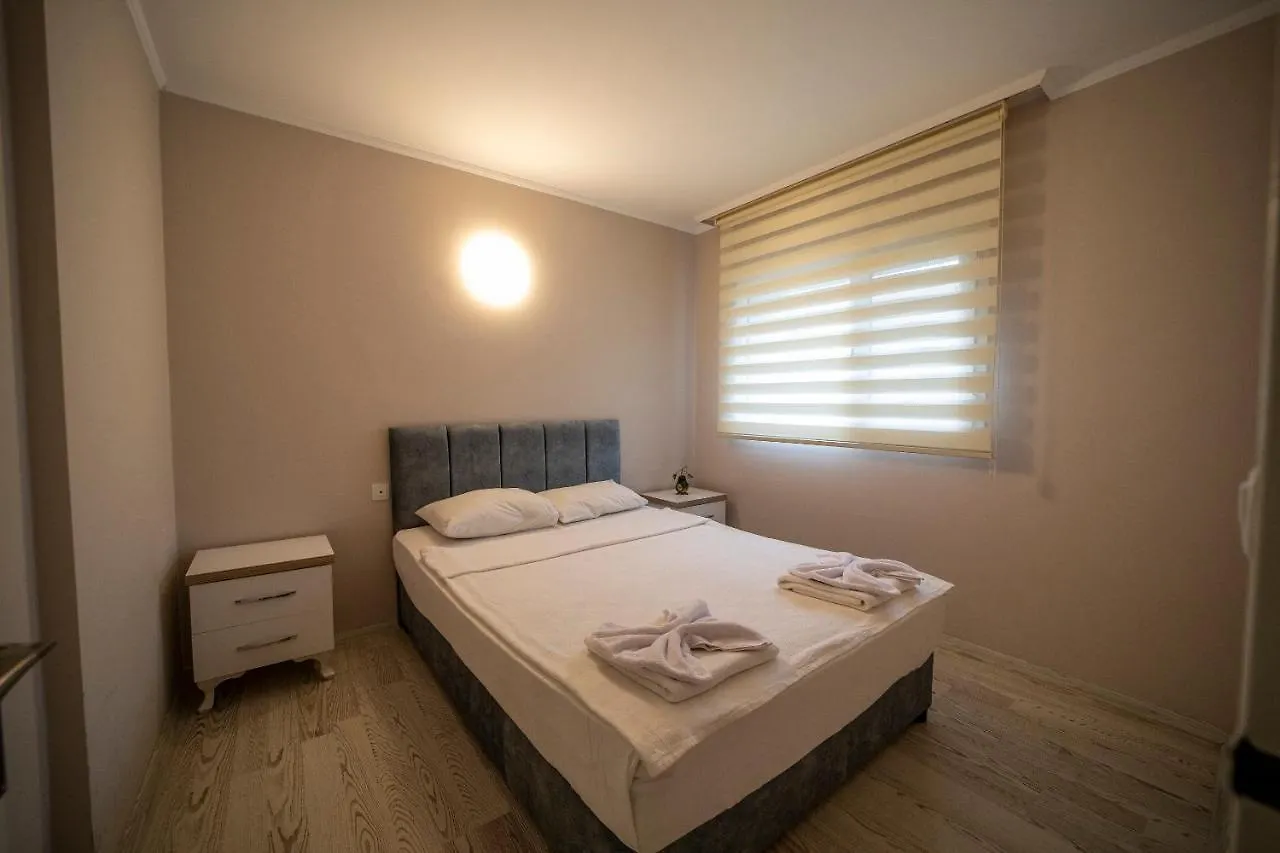 Silver Tower Residence Kusadasi 2*,